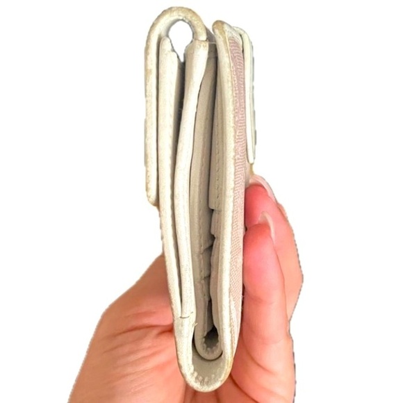 Salvatore Ferragamo Rare Pink Canvas, White Leather Pre Loved Vintage Bi-fold - Picture 3 of 12